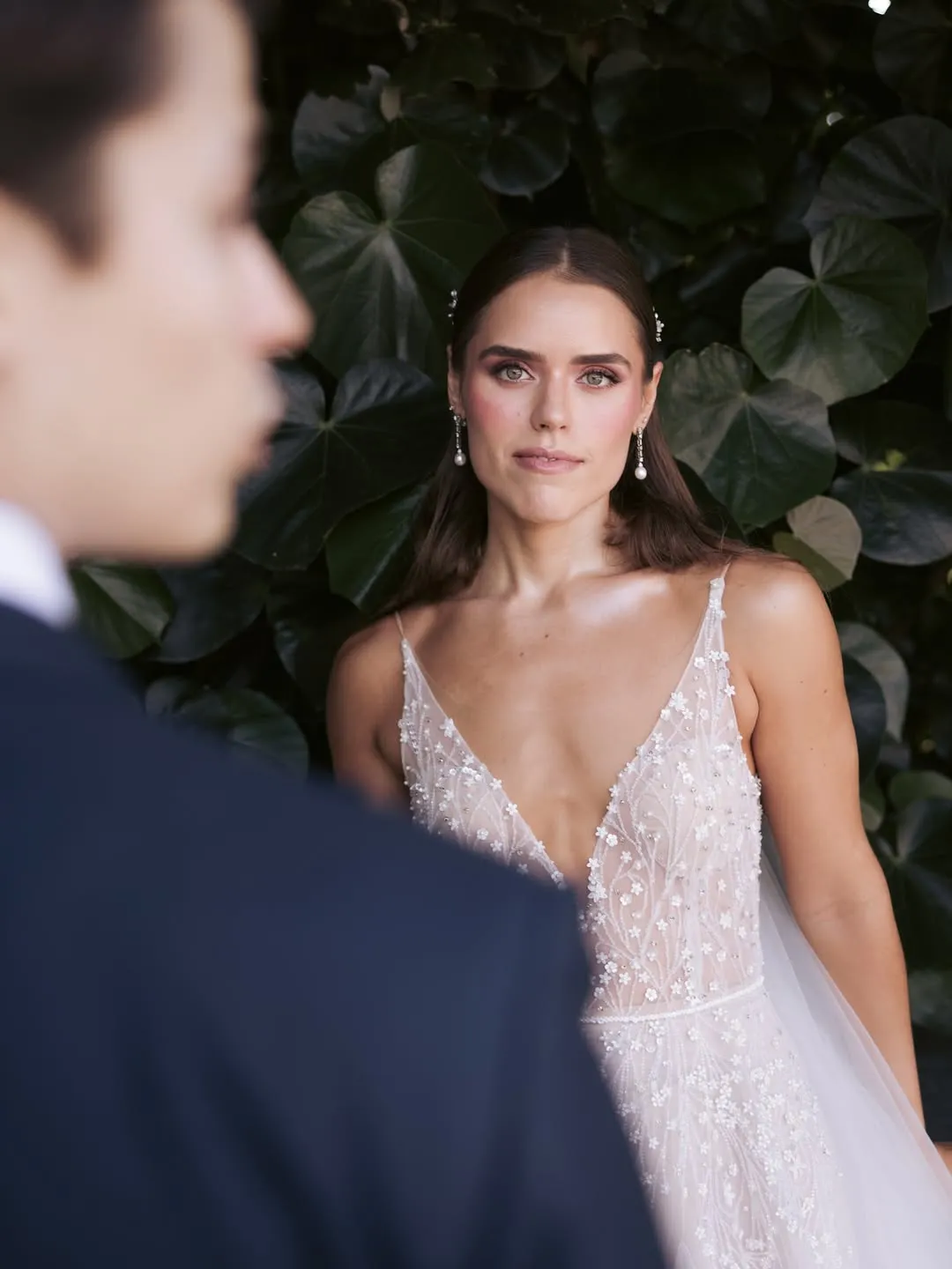 Bride with soft, luminous bridal makeup by Inés Santiago, makeup artist in Lisbon, Portugal